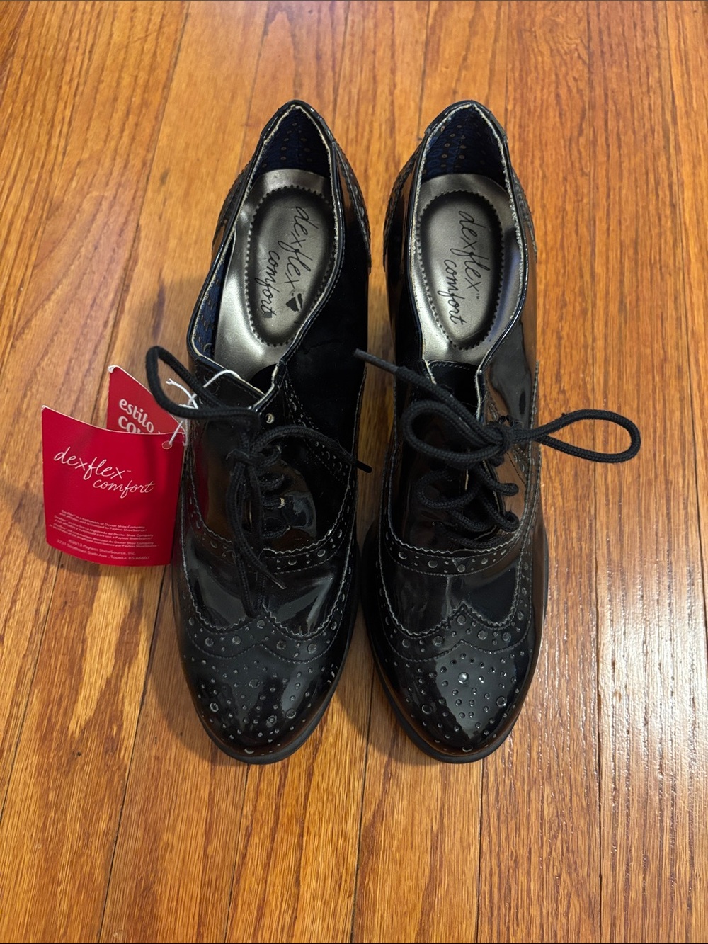 dexflex comfort Women's Black Patent Lace-Up Wingtip Boots